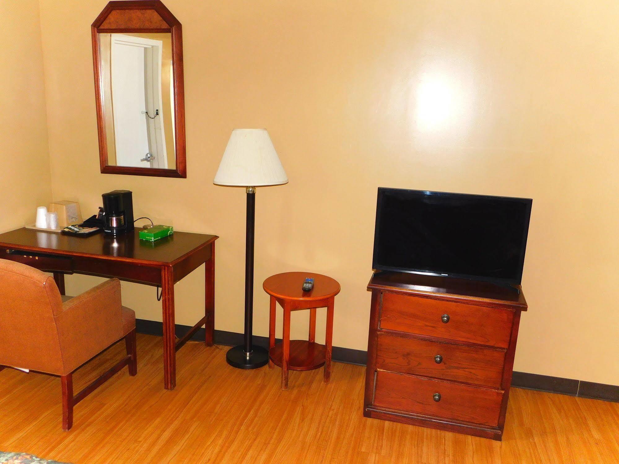 Hotel Vicenza Monmouth Junction Ngoại thất bức ảnh